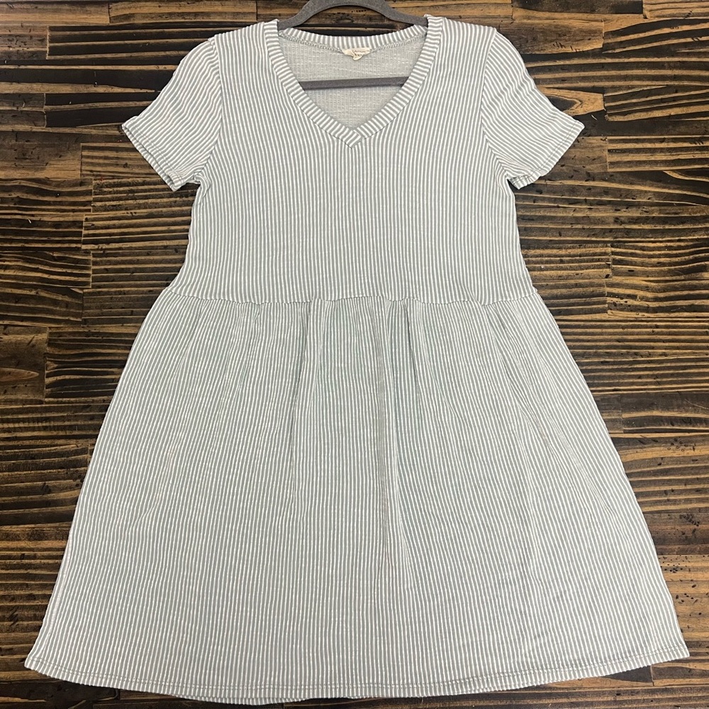 Caution To The Wind Gray V-Neck A-Line Tunic